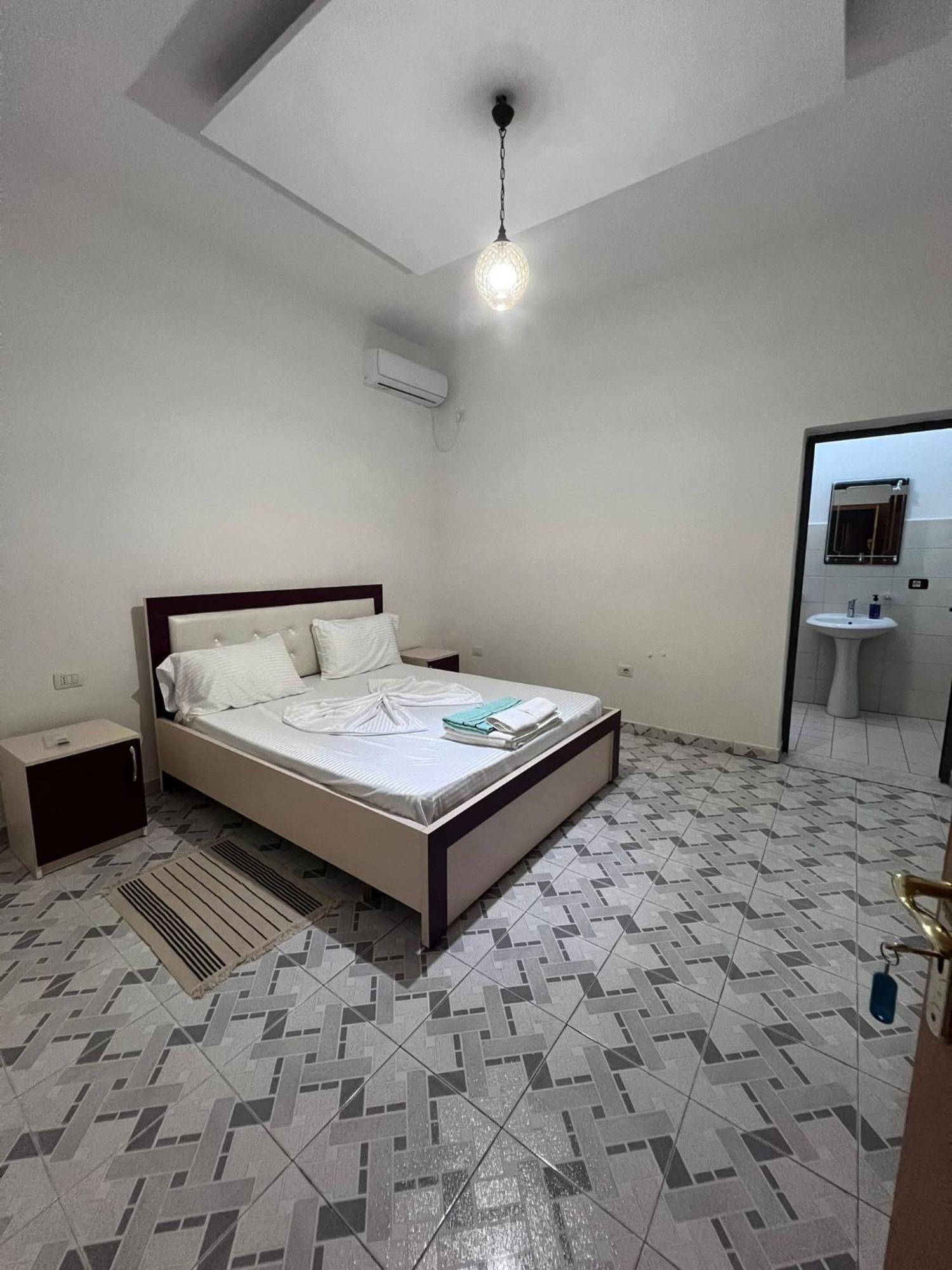 Hostel Internacional Grilë Εξωτερικό φωτογραφία