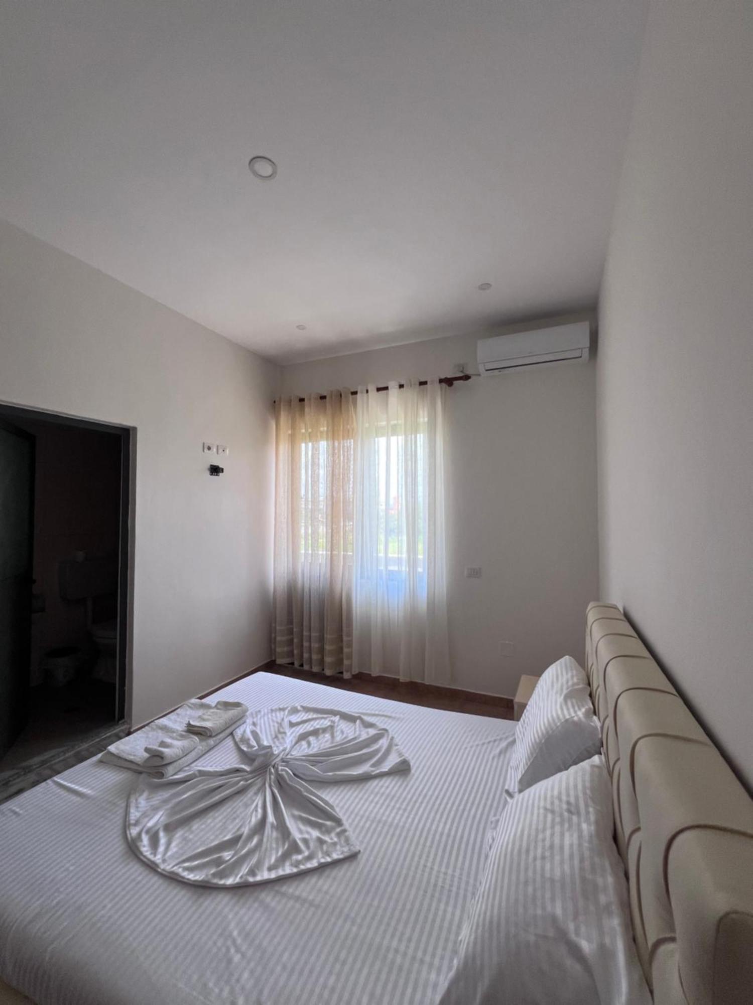 Hostel Internacional Grilë Εξωτερικό φωτογραφία