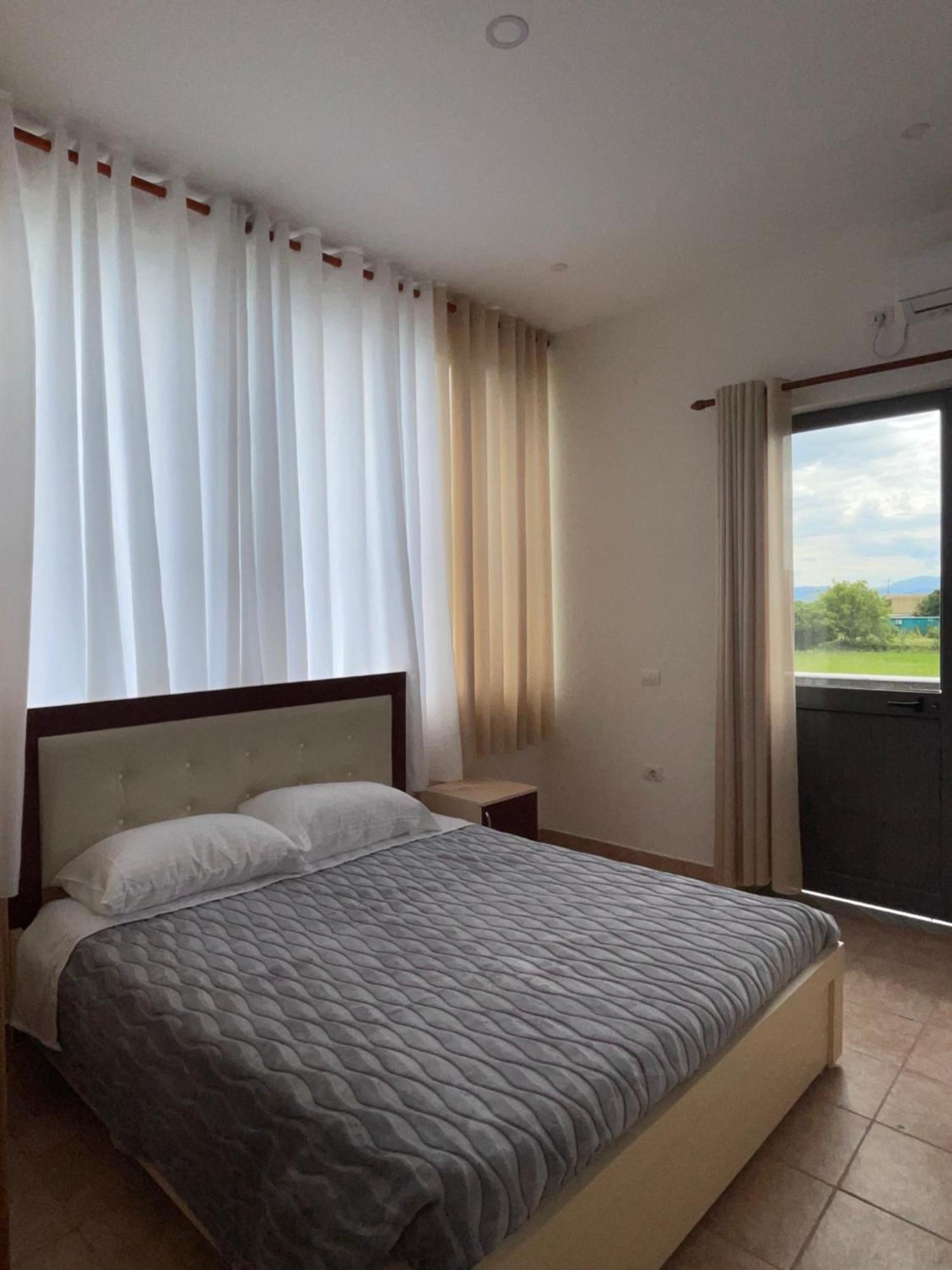 Hostel Internacional Grilë Εξωτερικό φωτογραφία
